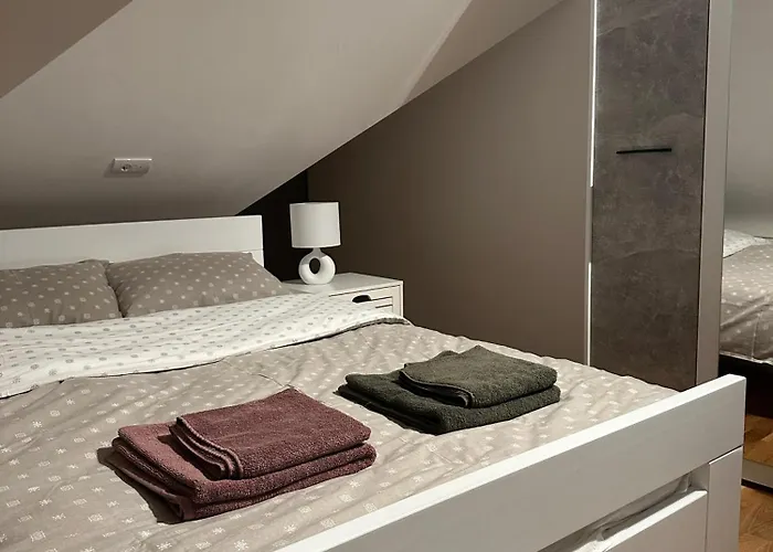 Sm Relax & 3 * 즐라티보